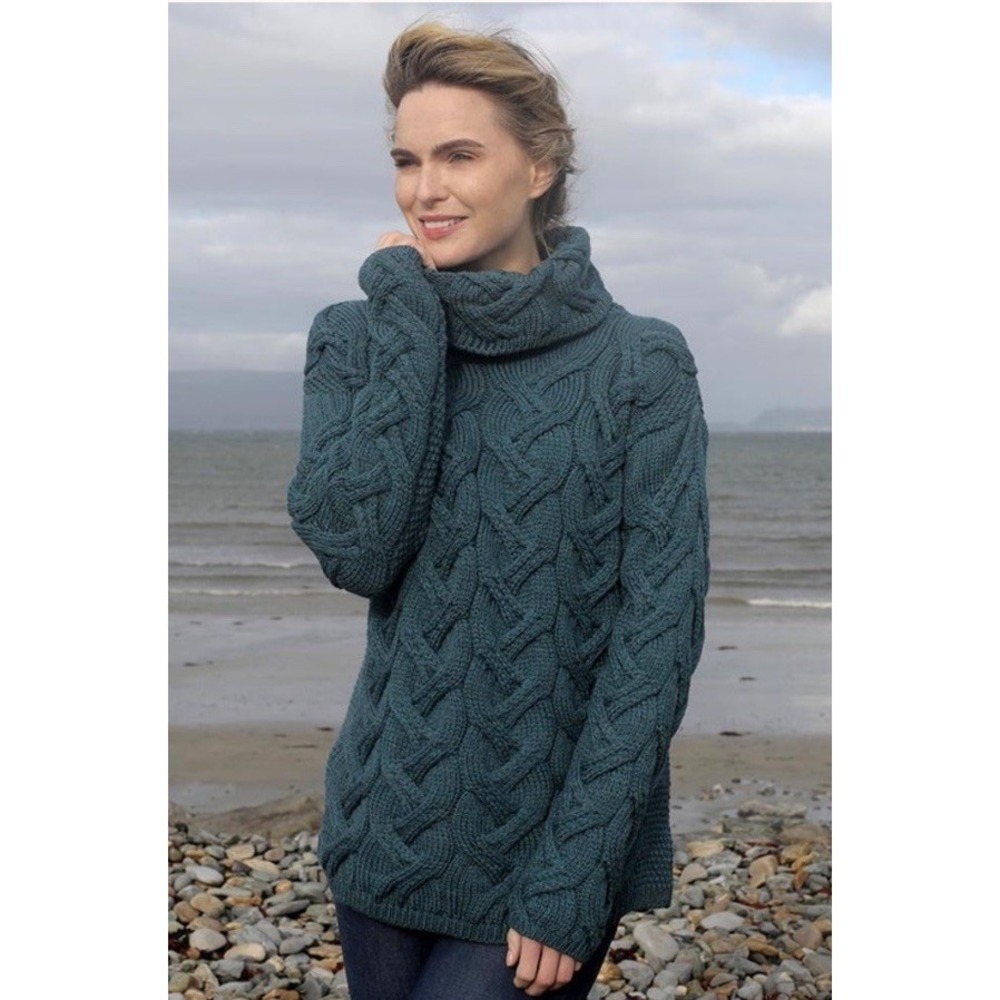 NWT Aran Sweater Market Ireland 100% Merino Wool Women's M Teal Cowl Chunky Knit